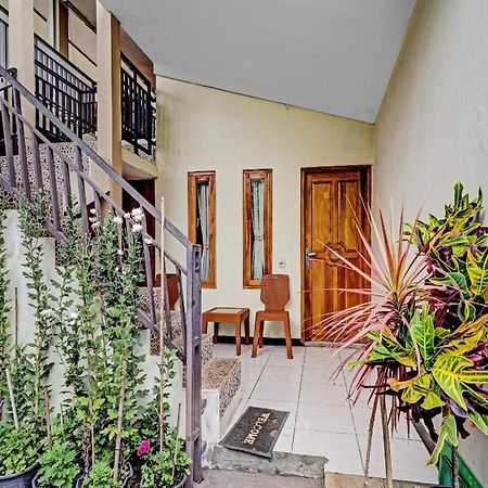 Adinda Homestay Lembang Exterior foto