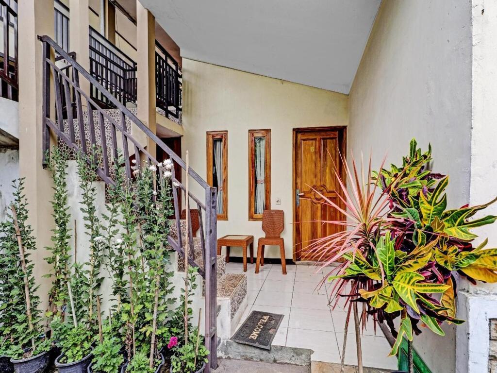 Adinda Homestay Lembang Exterior foto